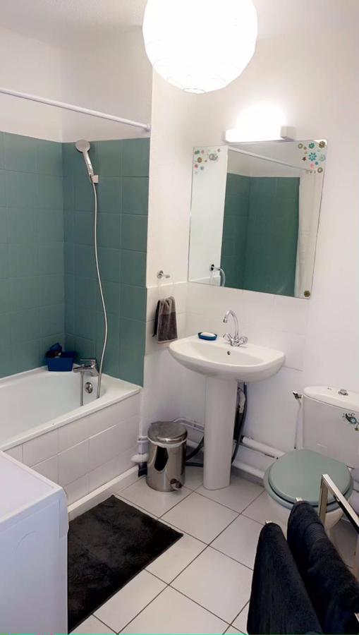 Sejour Cosy Au Bord Des Rives Du Lez, 2 Personnes, Wifi, Parking Prive Montpellier Exteriör bild